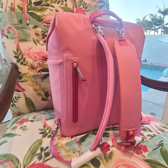 Stanley Midi Cooler - Picture 2 of 3